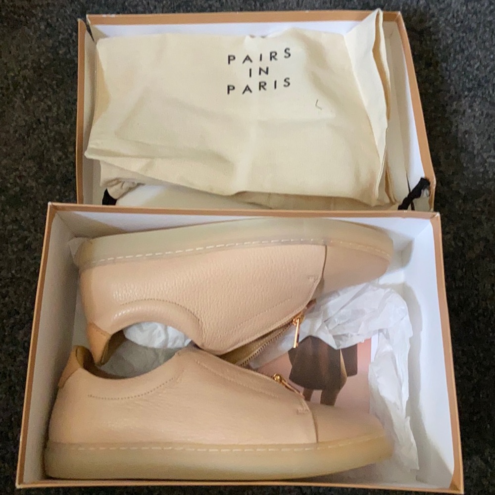 Pairs In Paris. Nude sneaker